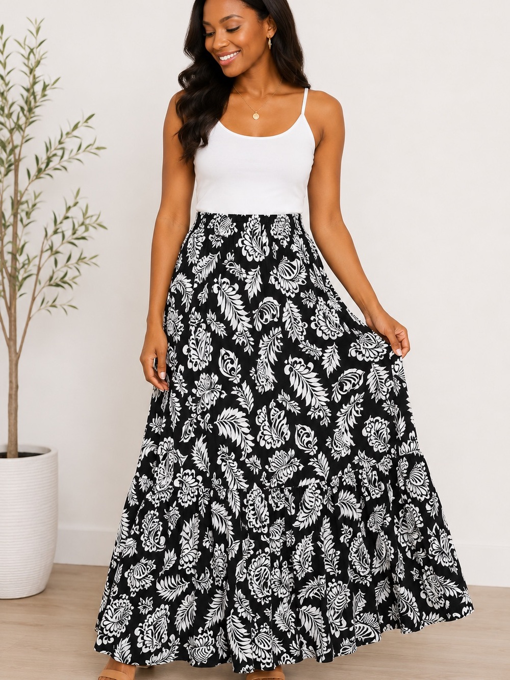 Grace Black White Tropical Print Maxi Skirt NWT Size Medium $58 Retail